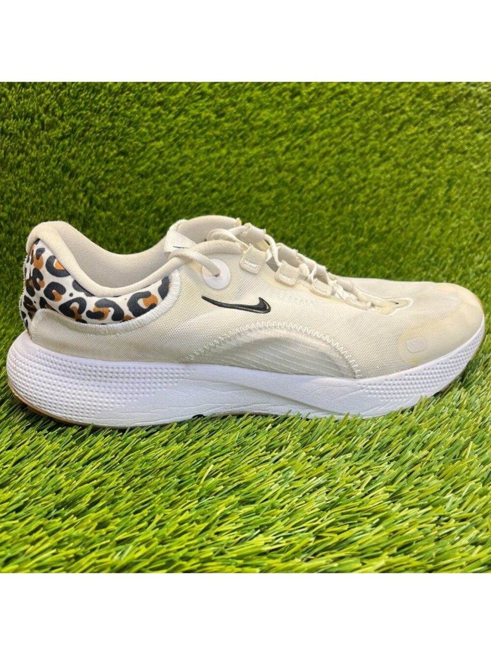 Nike React Escape Run Leopard Womens Size 10 Ivory White Running Shoes Sneakers‎